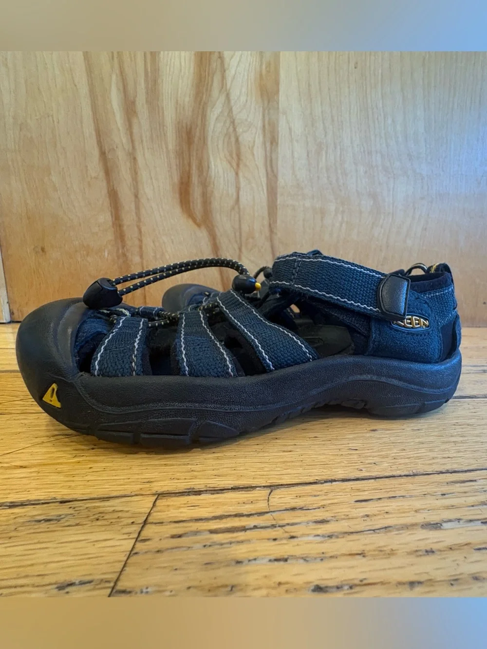 Keen durable navy
